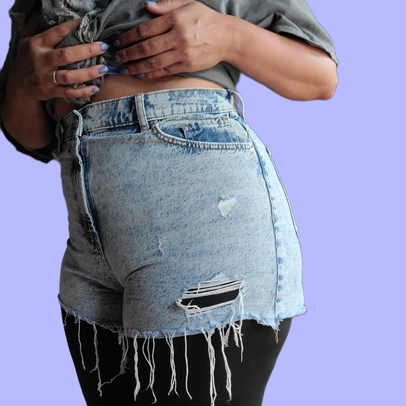 BDG A-Line Cutoff Denim Shorts, Size 32 - Picture 3 of 8